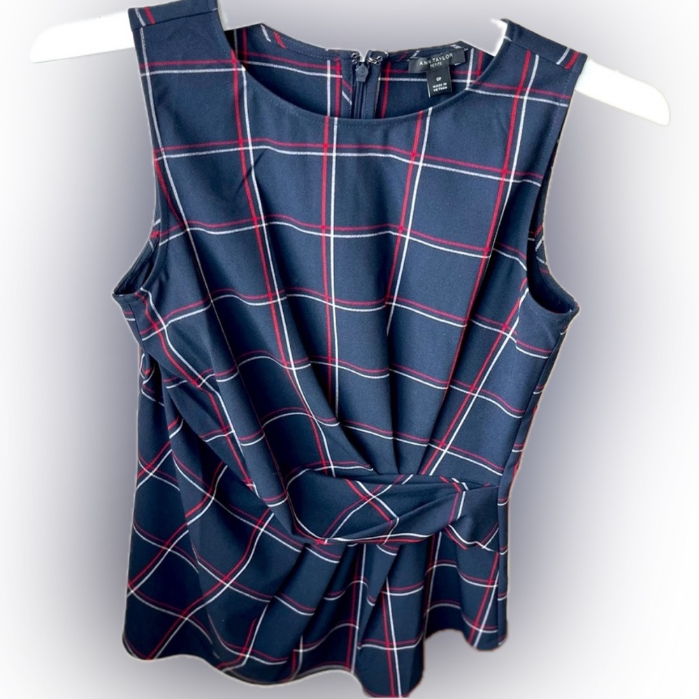 Ann Taylor sleeveless ruched/pleated top, like brand new, Size 0